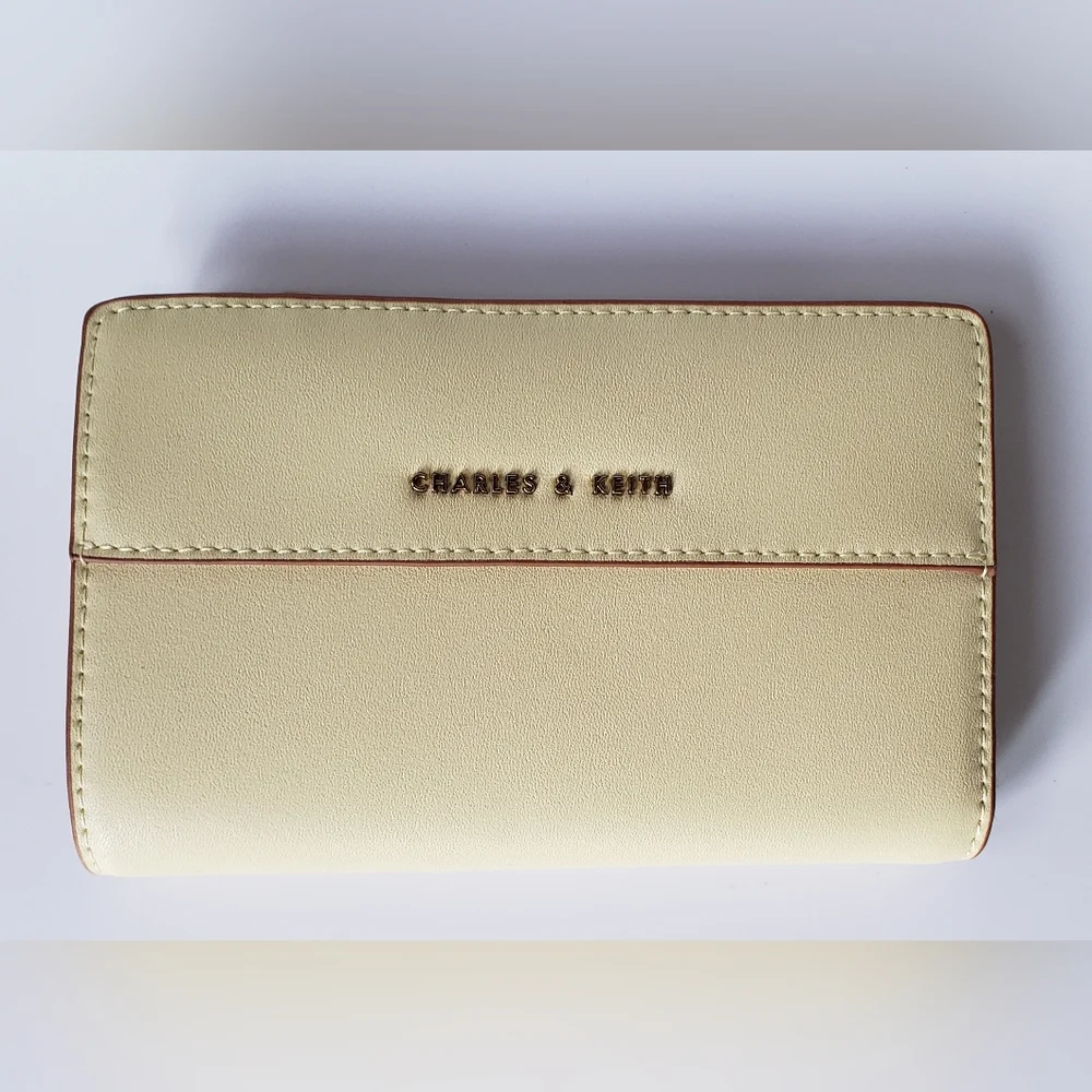 Charles & Keith Cadence Top-Zip Wallet Buttery Yellow